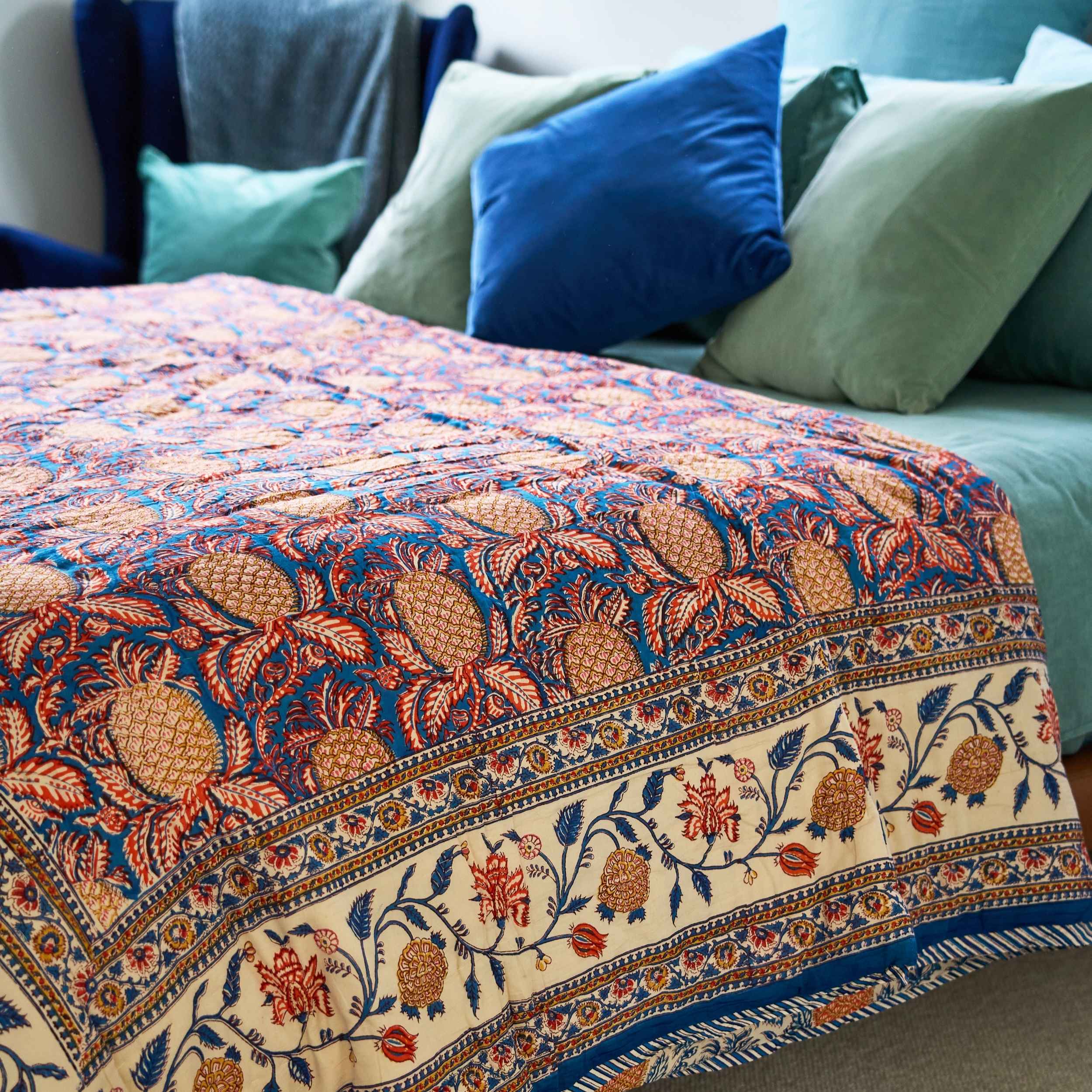 Tropical Pineapple Quilt - Shiva Designs